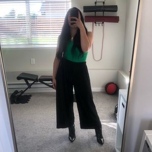 UO Black Satin Wide Leg Pleated Pants (S)